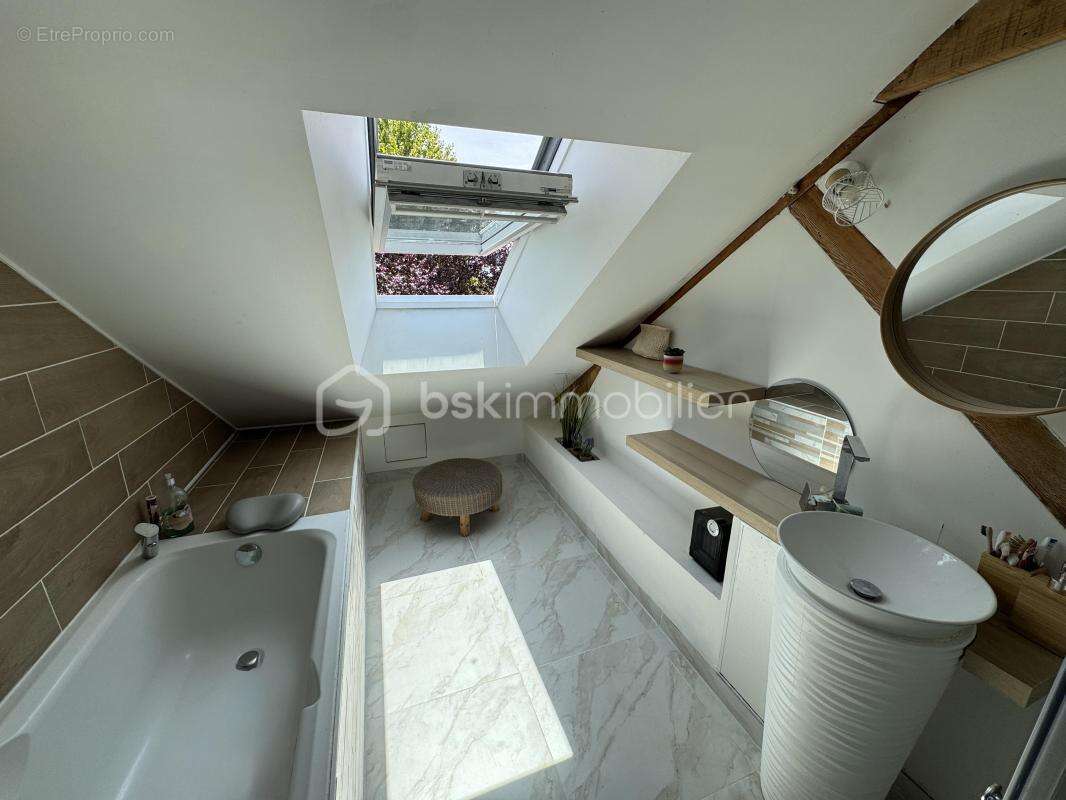 Maison familiale de 162m²- terrain de 1829m² - photo 14