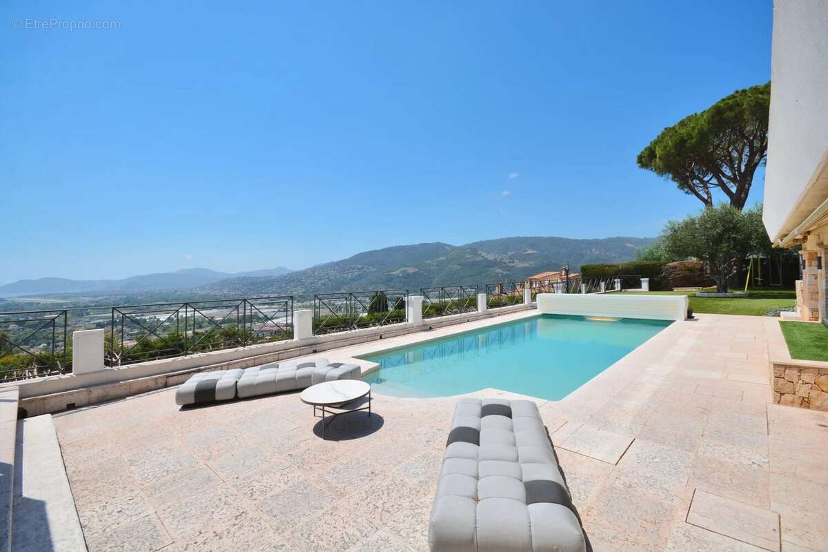 Maison à MOUGINS