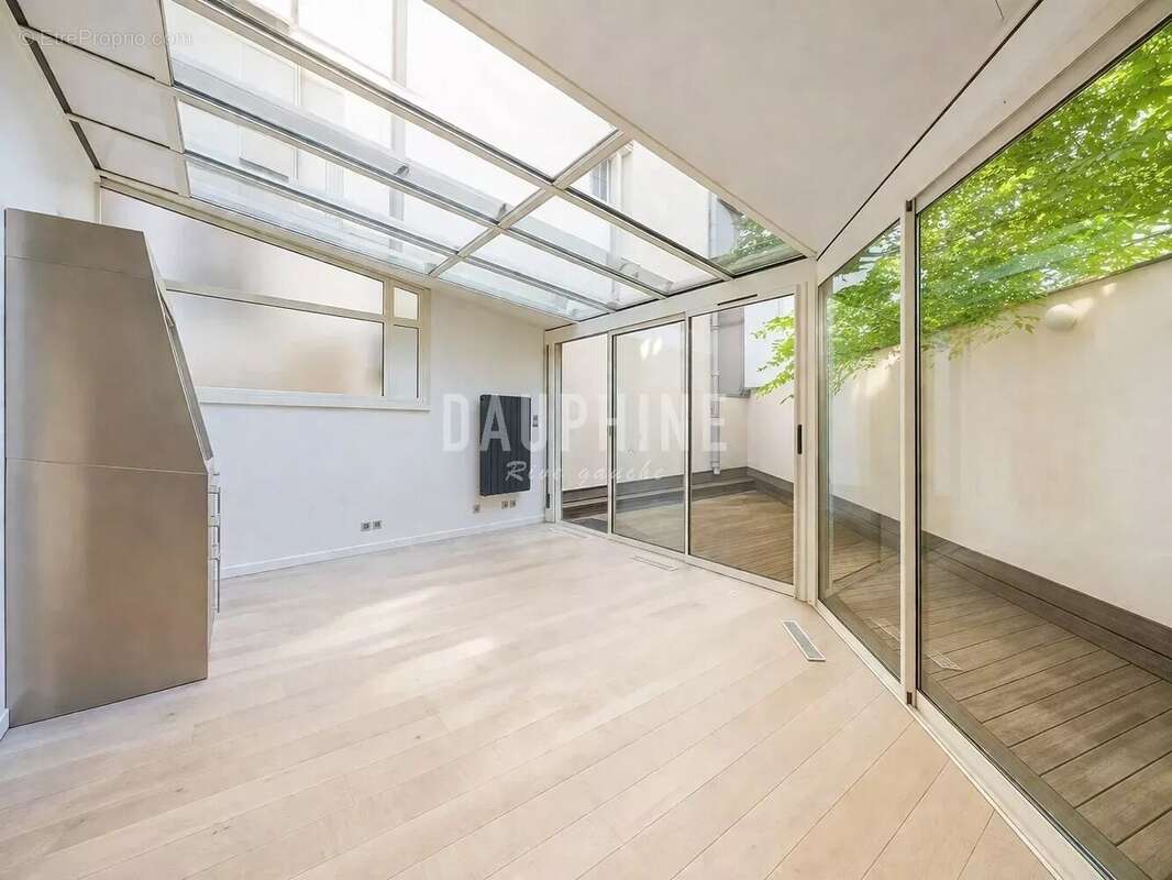 Appartement à PARIS-6E