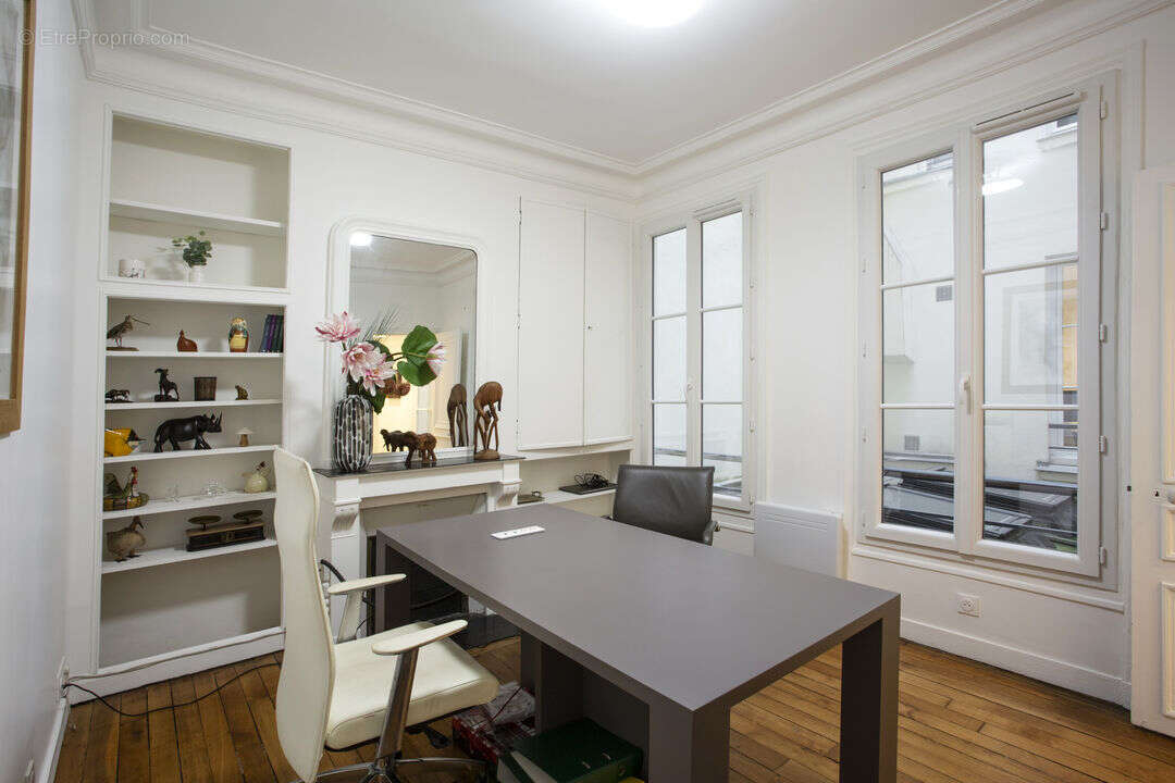 Appartement à PARIS-9E