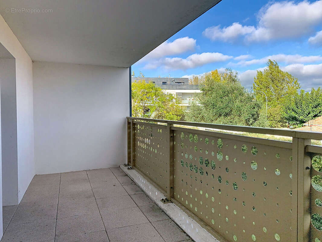 Appartement à VILLENAVE-D&#039;ORNON