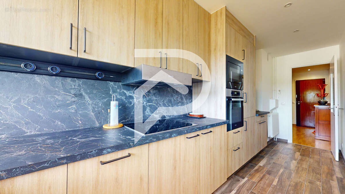 Appartement à LA CELLE-SAINT-CLOUD