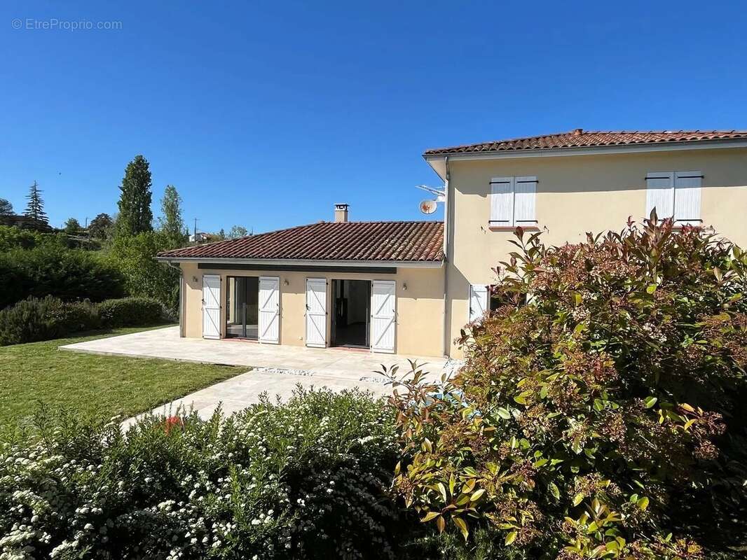 Maison à AURIAC-SUR-VENDINELLE
