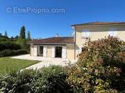 Maison à AURIAC-SUR-VENDINELLE