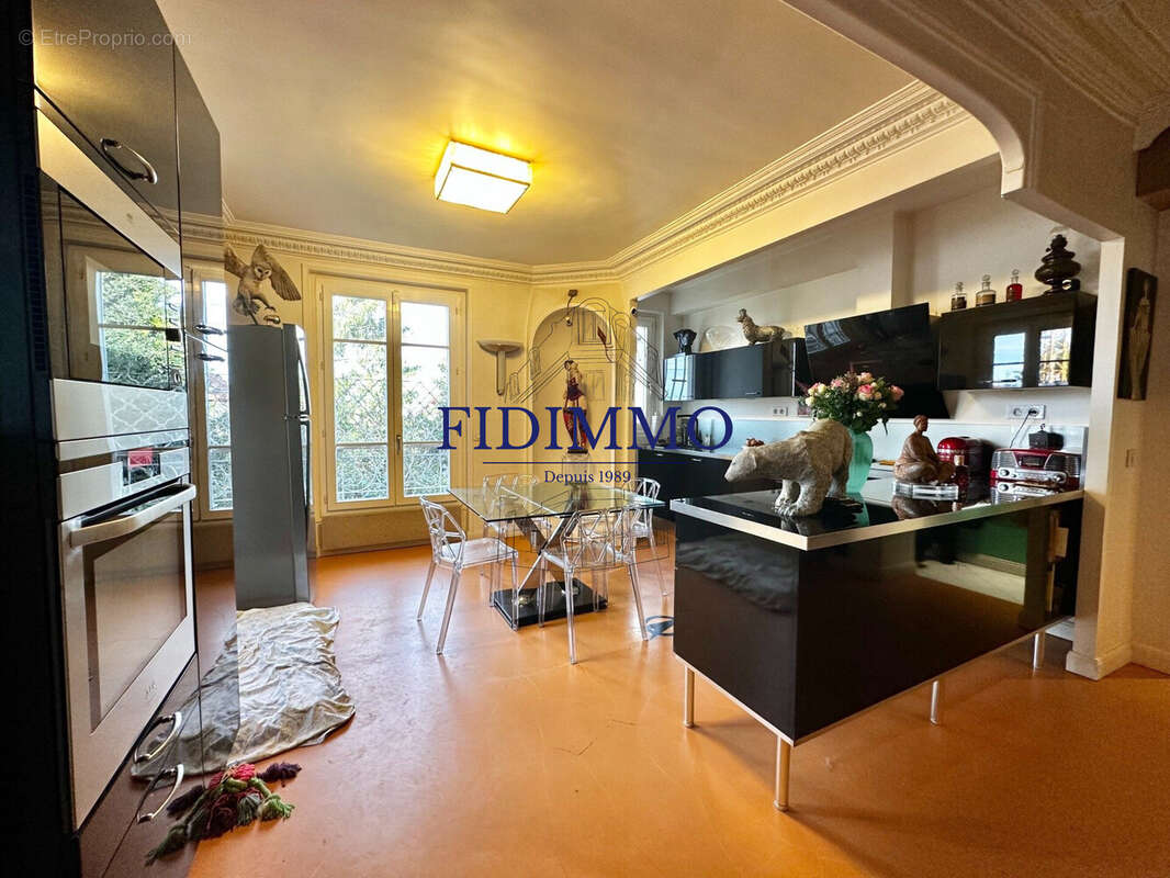 Maison à CHENNEVIERES-SUR-MARNE