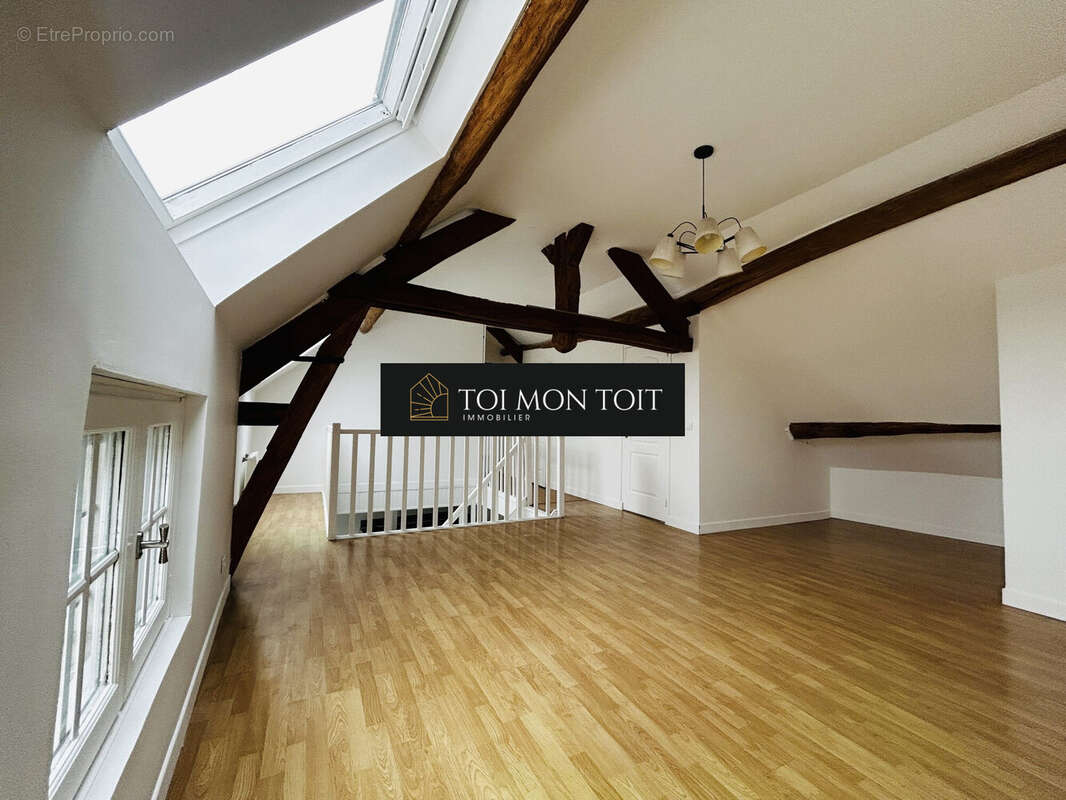 Appartement à LA CHAPELLE-EN-SERVAL