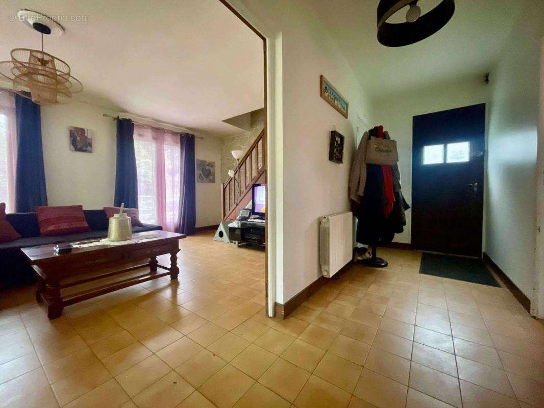 Maison à ETAMPES