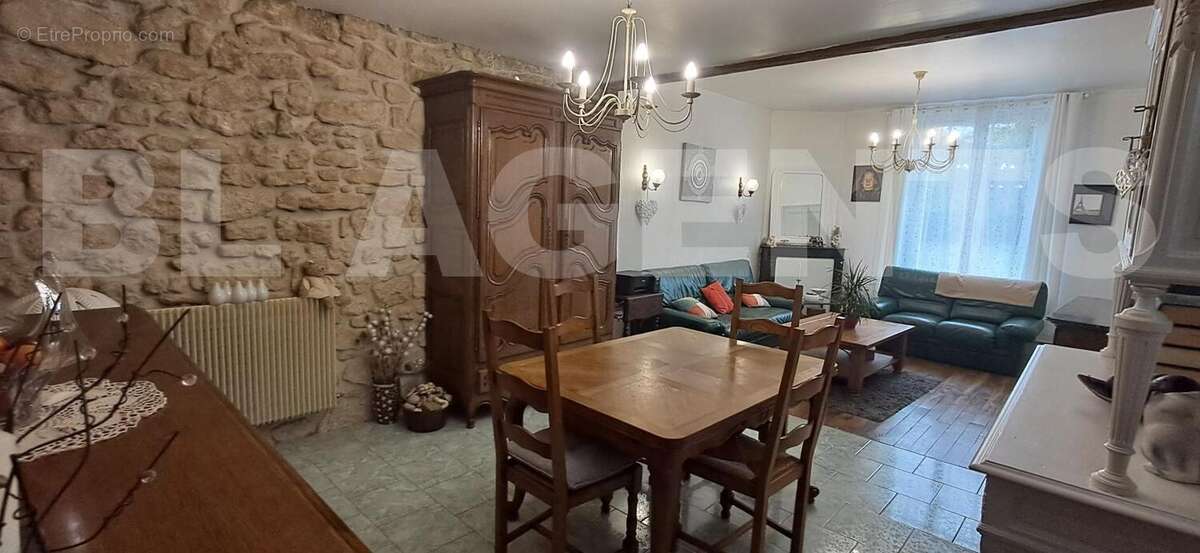 20251022_163500 - Maison à SAULCES-MONCLIN