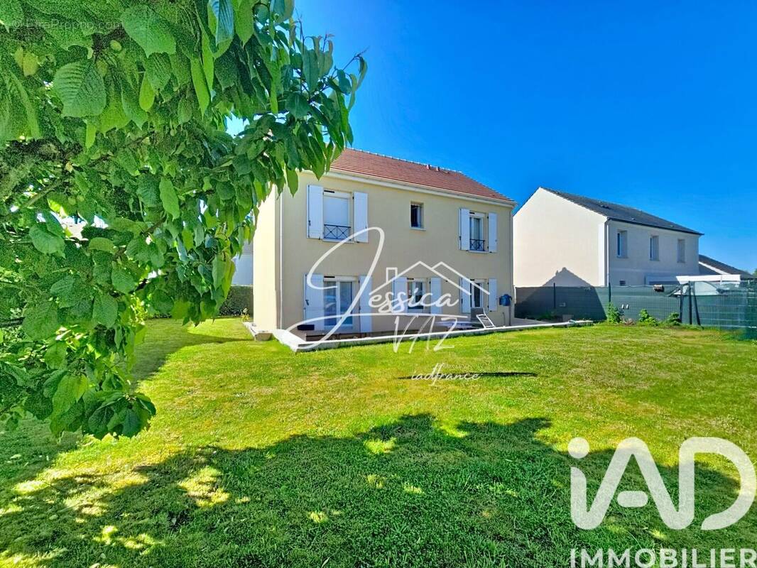 Photo 1 - Maison à PEROY-LES-GOMBRIES