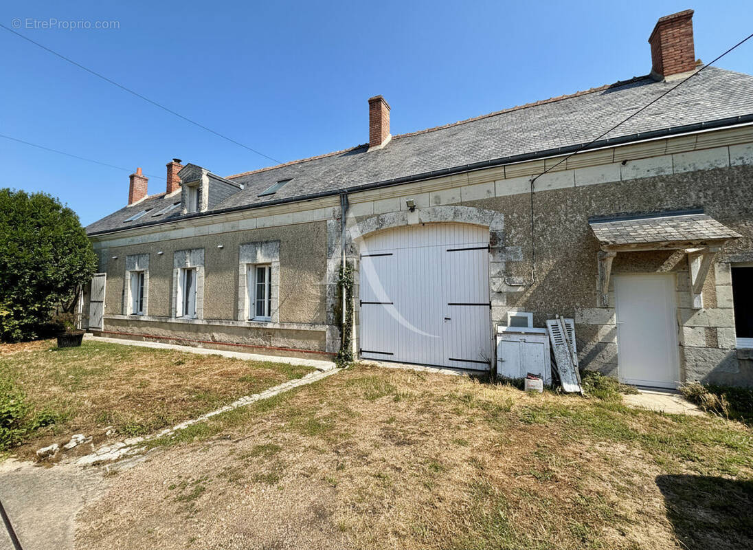 Maison à CONTRES