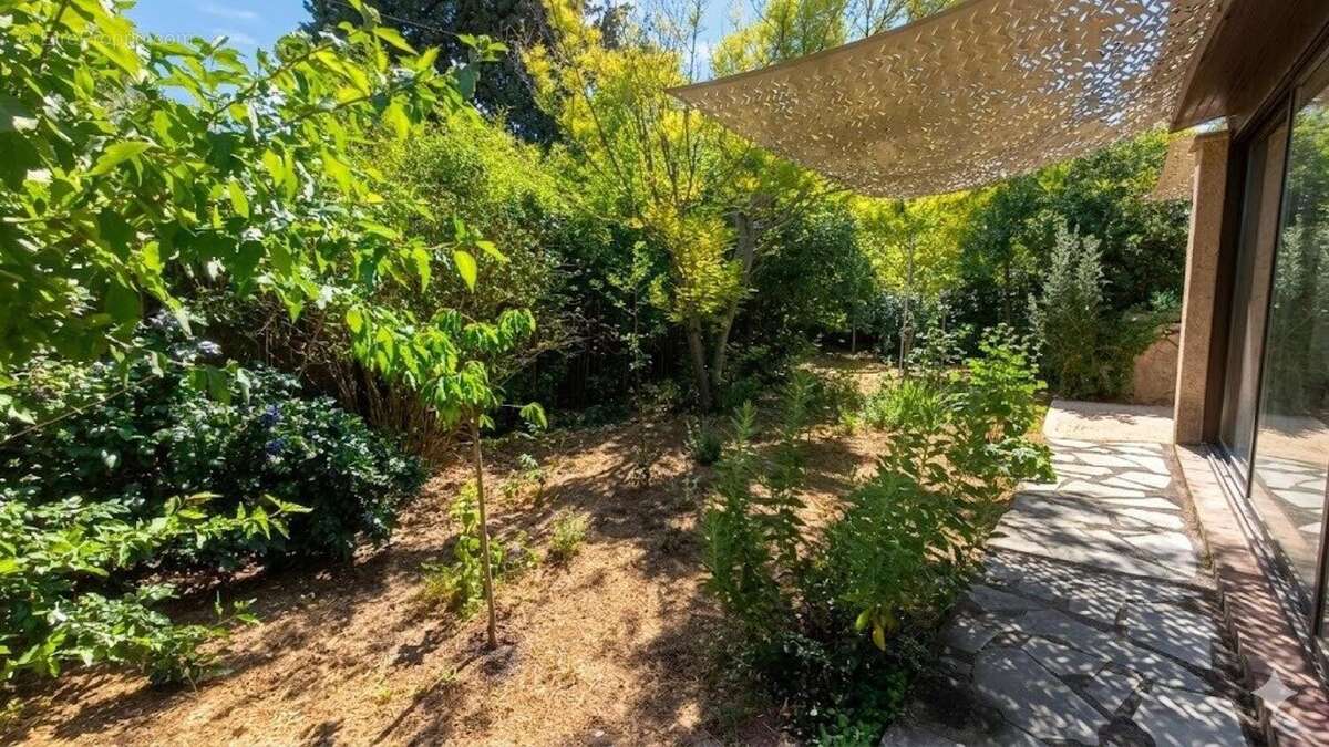 Maison 76 m² à Brignoles  - photo 4