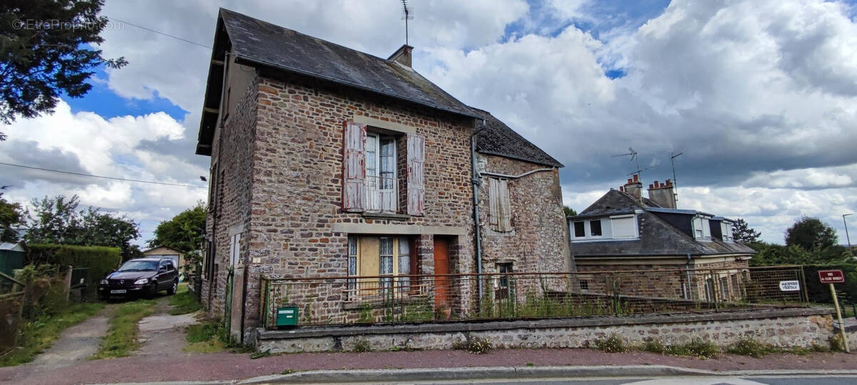 Maison à CONDE-SUR-NOIREAU