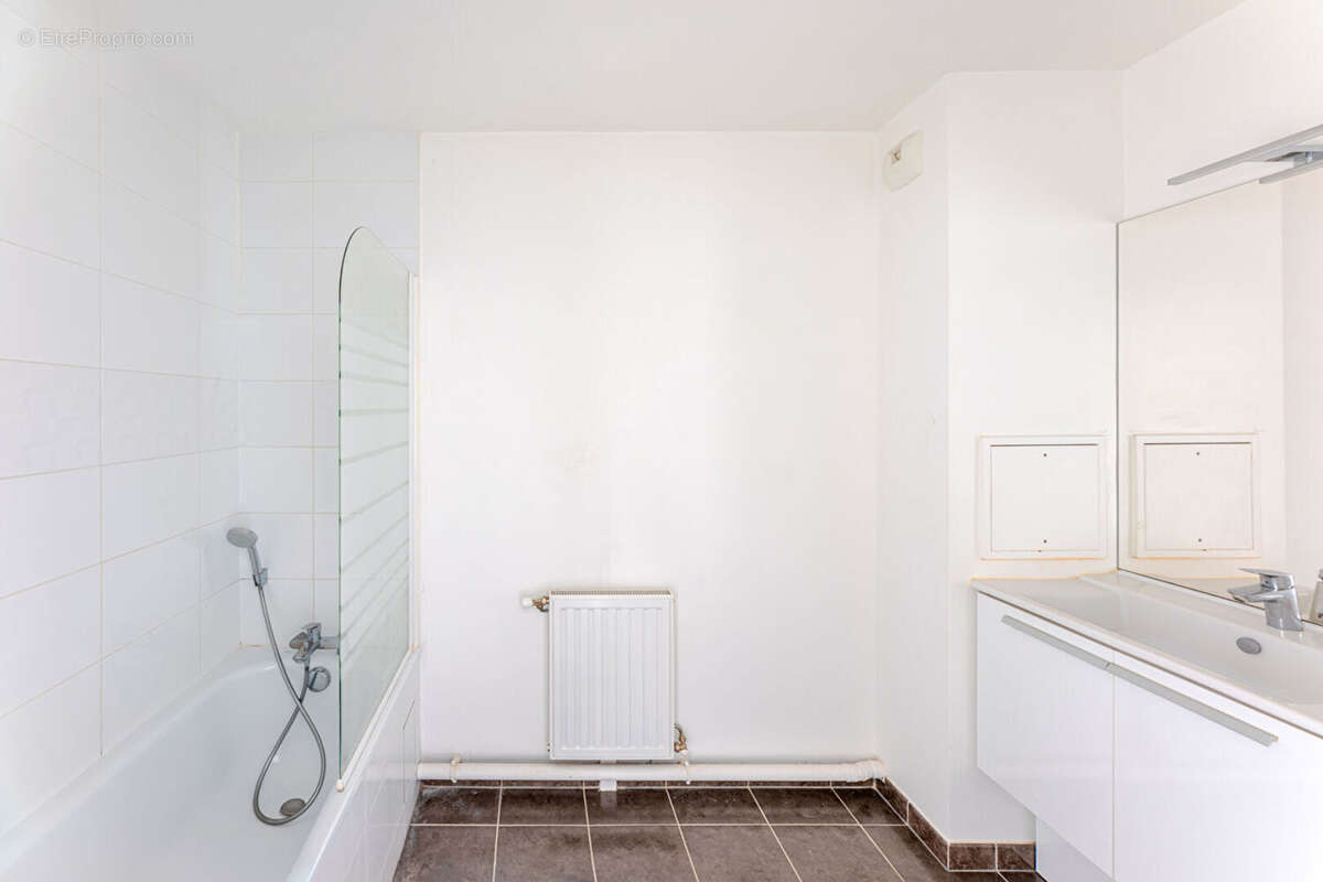 Appartement à SARTROUVILLE