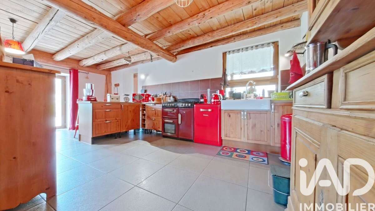 Maison 201 m² à Septmoncel  - photo 4