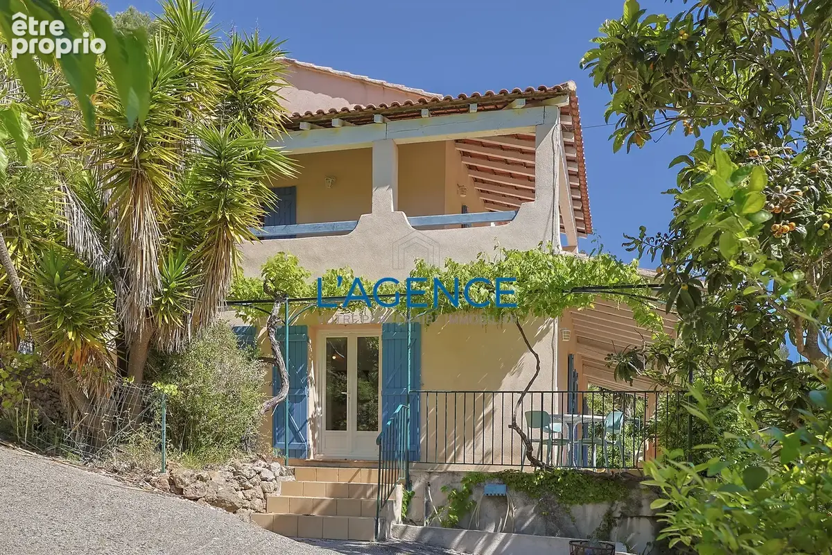 CARQUEIRANNE VILLA 233m2 - 8 Chambres  - Terrain 7023m avec piscine - photo 8