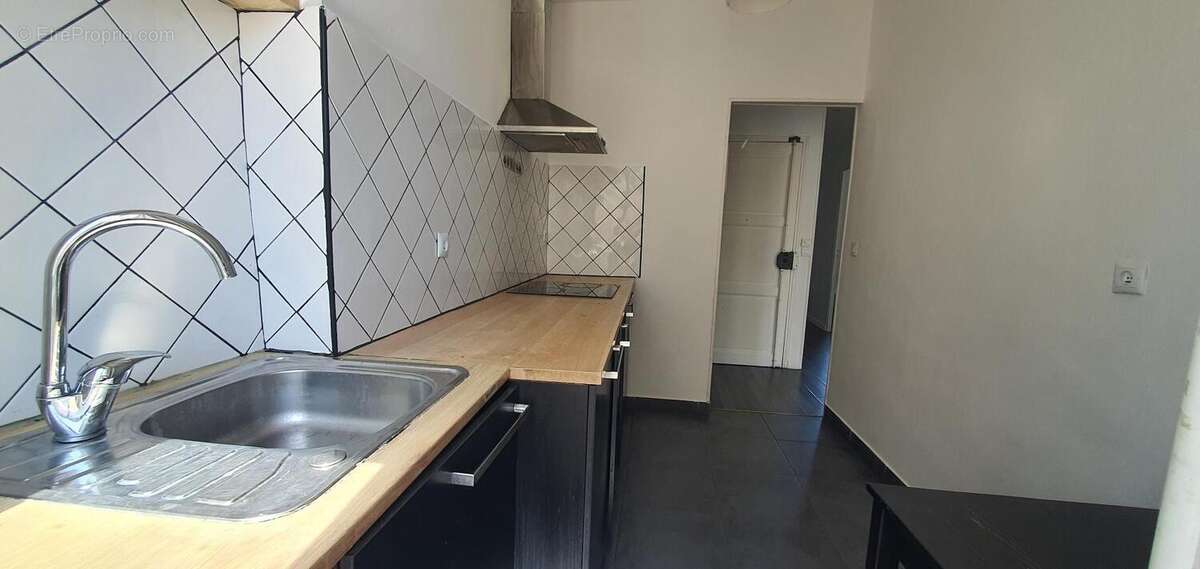 Appartement à MARSEILLE-3E