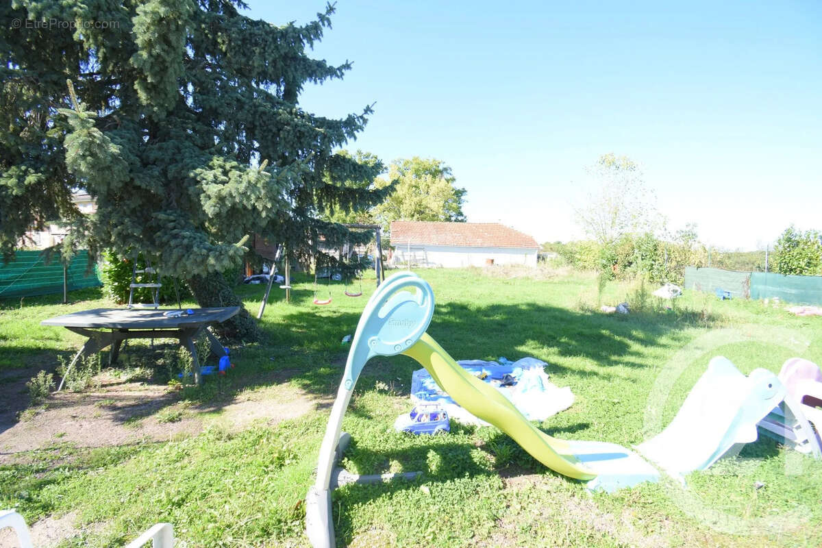 Maison à SAINT-SYLVESTRE-PRAGOULIN