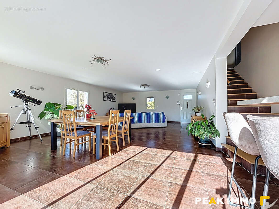 Maison 6 pièces - 173 m2 - Marcellaz-Albanais - photo 4