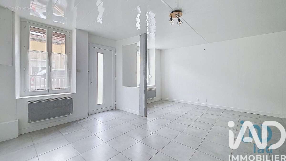 Photo 3 - Maison à ROMILLY-SUR-SEINE