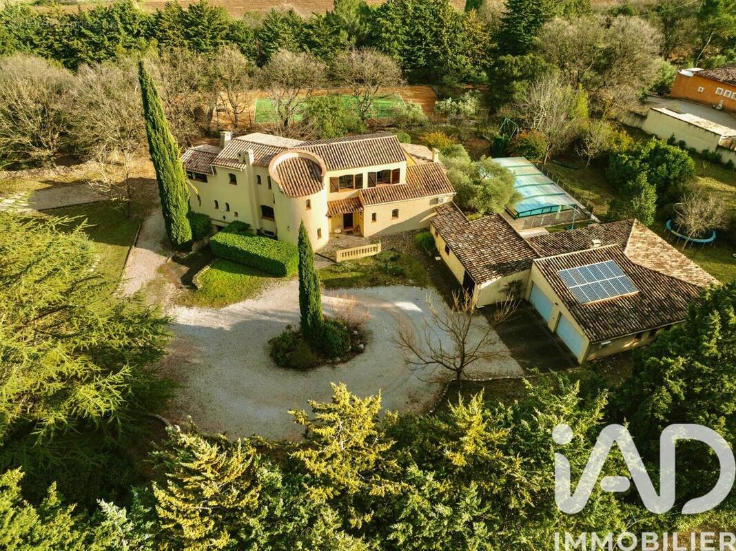 Photo 1 - Maison à SAINT-MAXIMIN-LA-SAINTE-BAUME