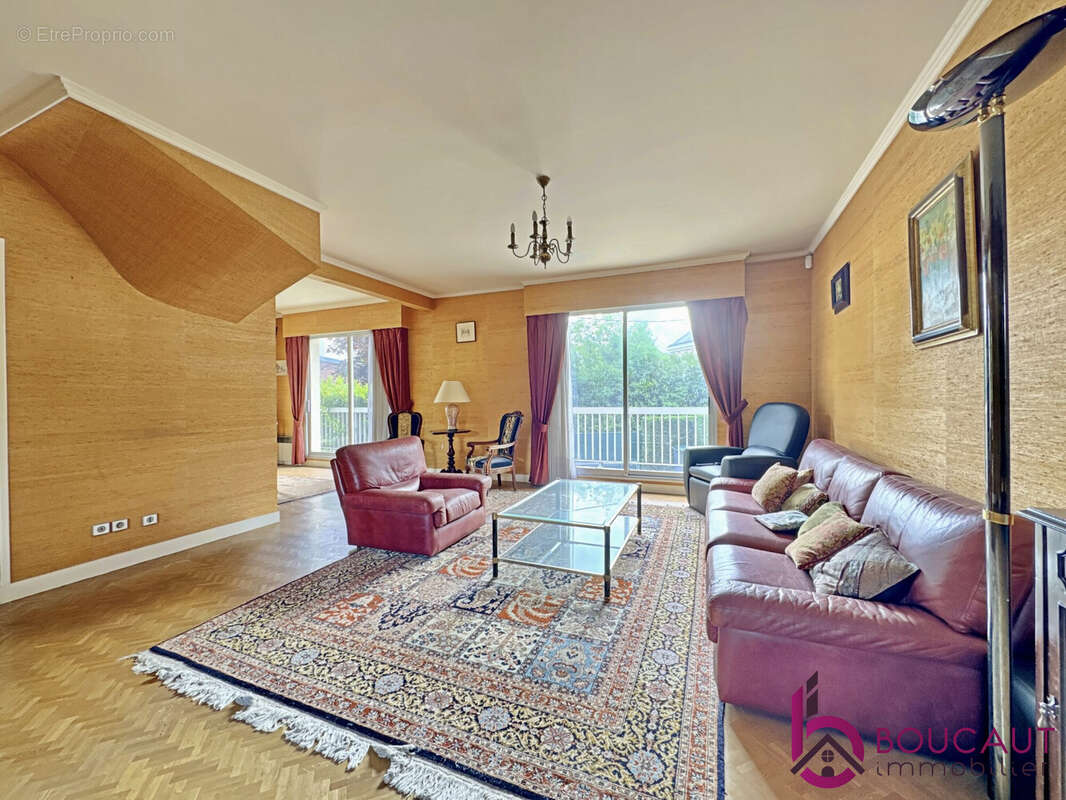 Maison à LE PLESSIS-ROBINSON
