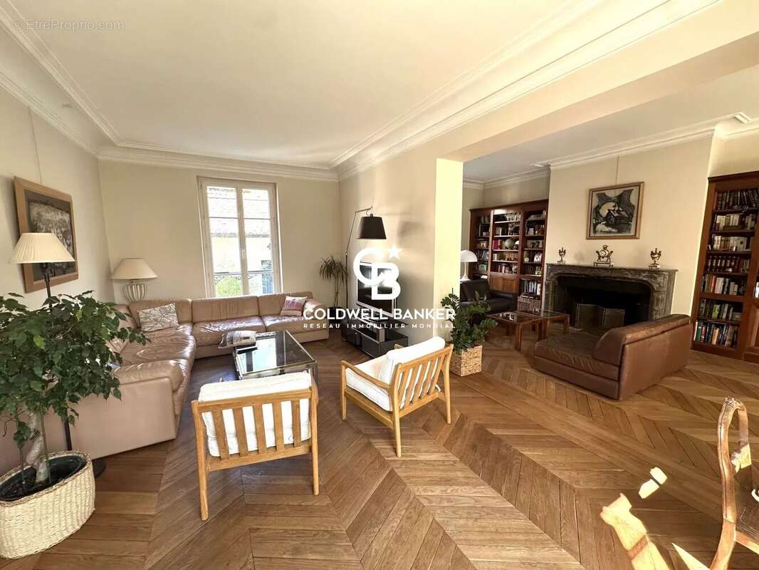 Maison à LE VESINET