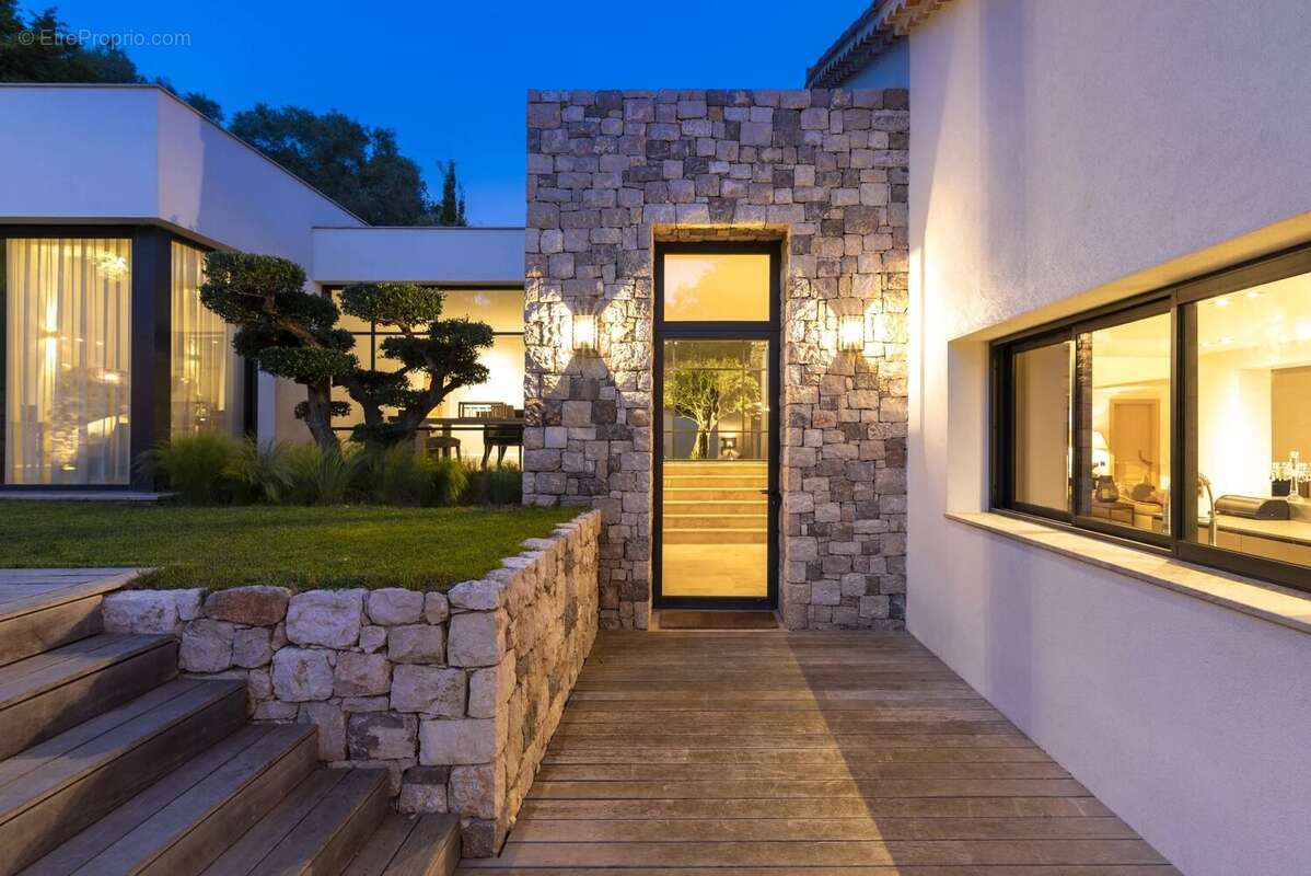 Maison à MOUGINS
