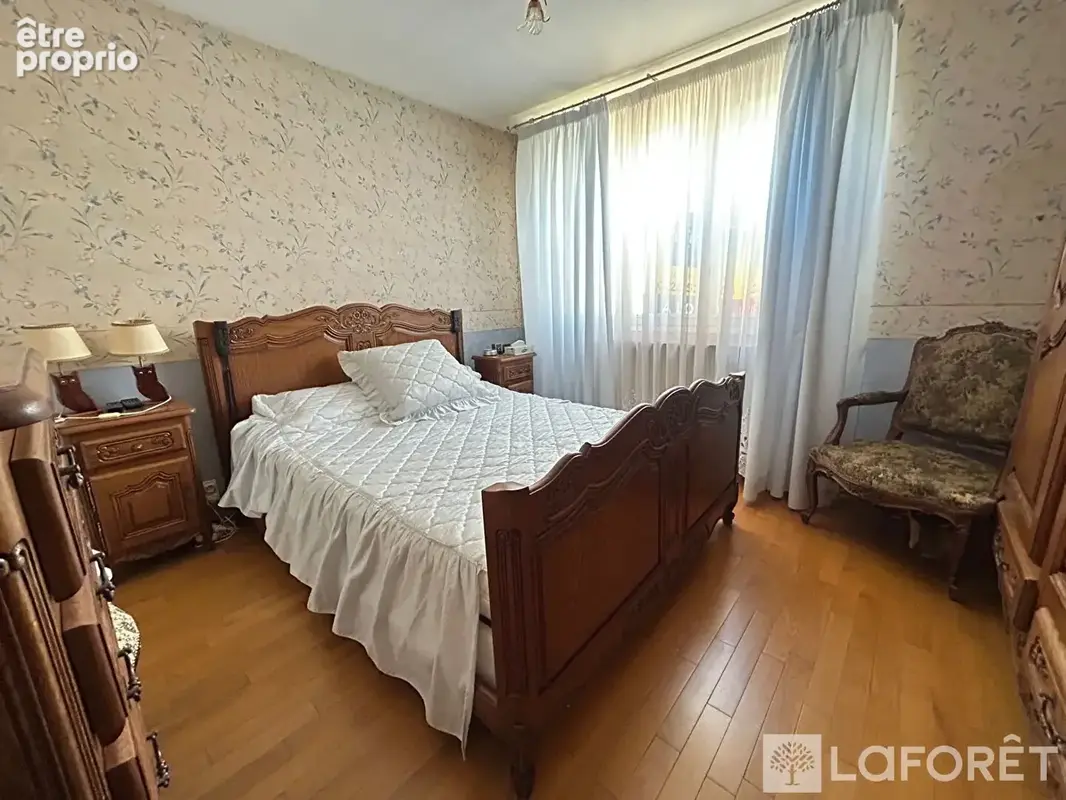 A Vendre Maison 3 chambres, Bureau, Jardin, Garage - photo 2