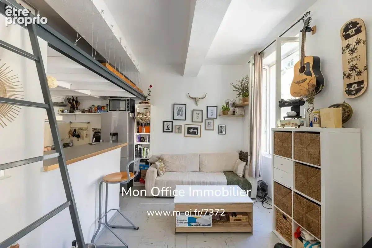 Référence : 7372-NZW - Appartement 25 m² - centre ville, lumineux, hauteur sous plafond - photo 3