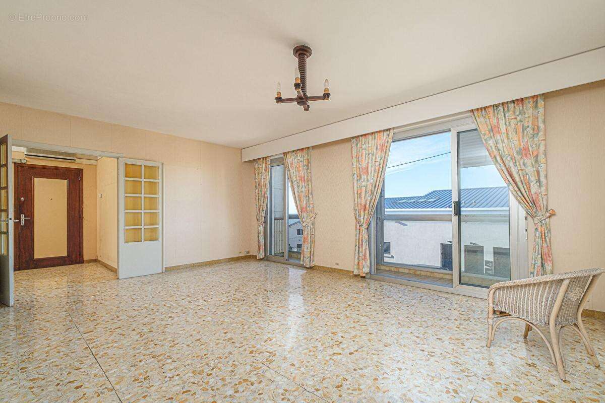 Appartement à MARSEILLE-8E