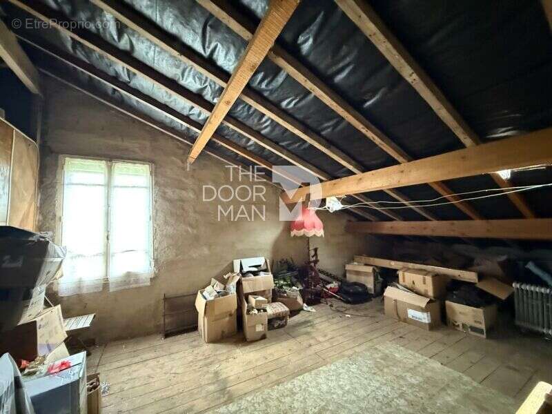 Maison à IS-EN-BASSIGNY