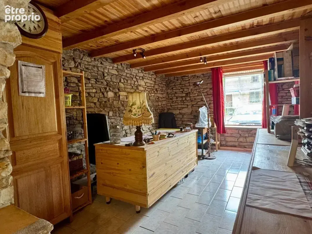 Maison de caractère – 6 pièces – 330 m² - photo 3