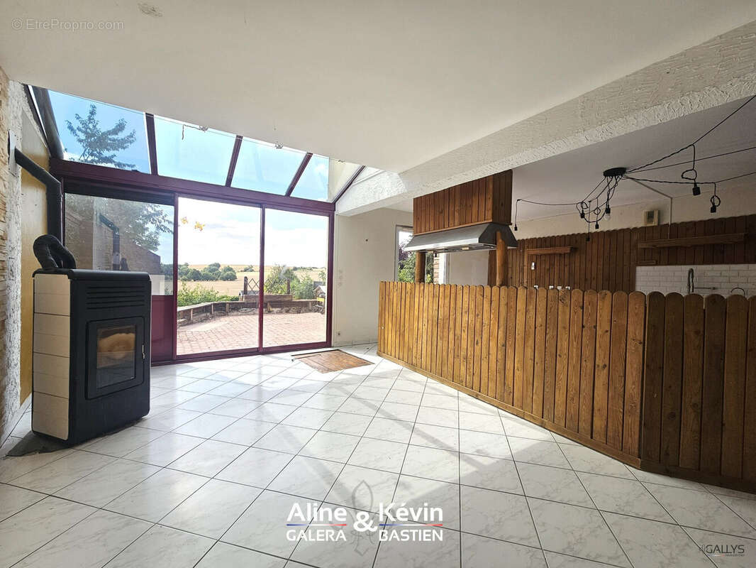 Maison 197 m² à Beux  - photo 2