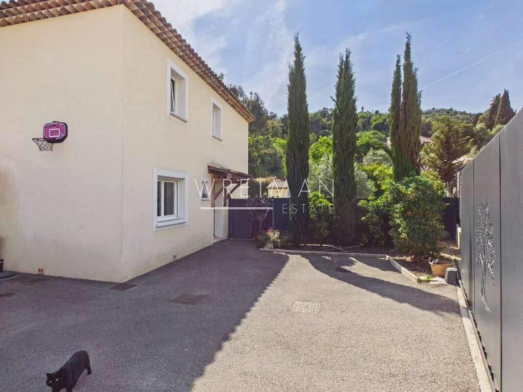 Maison à PEGOMAS