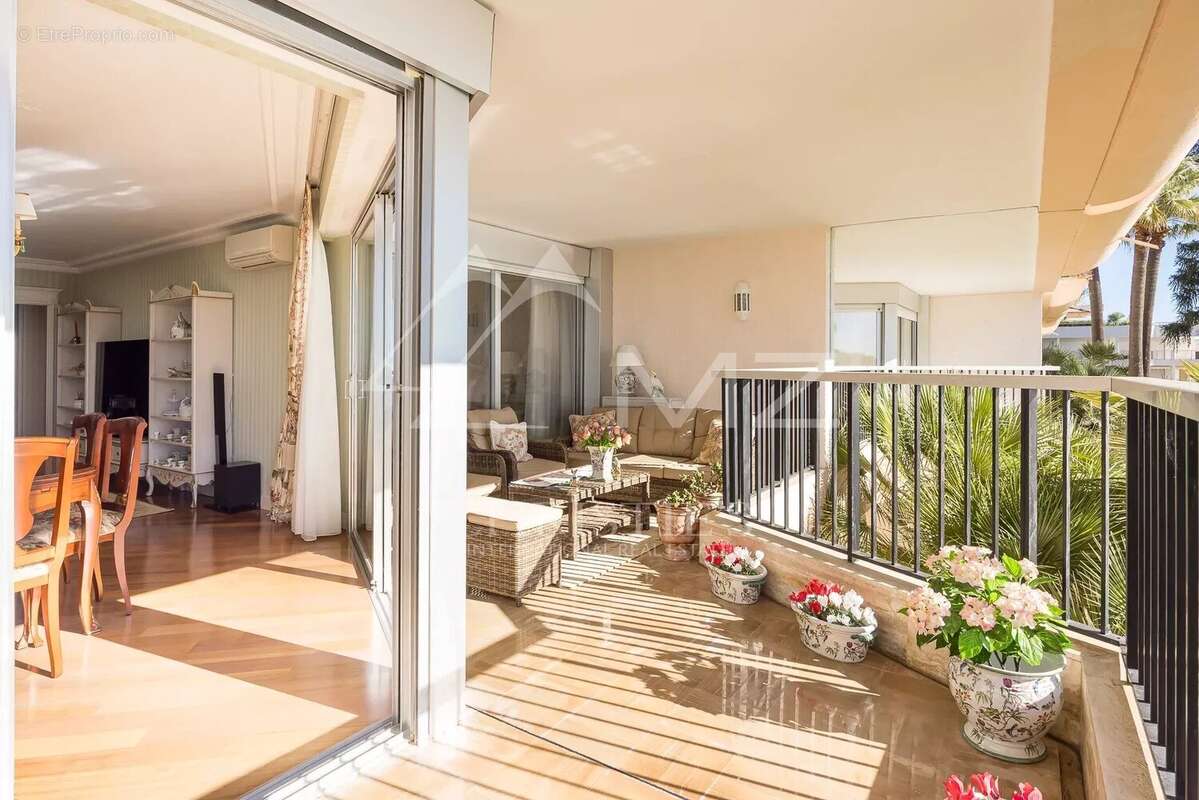 Appartement à CANNES