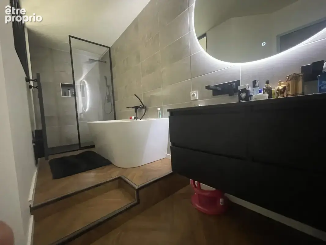 Appartement type 3 avec ascenseur - centre ville - photo 3