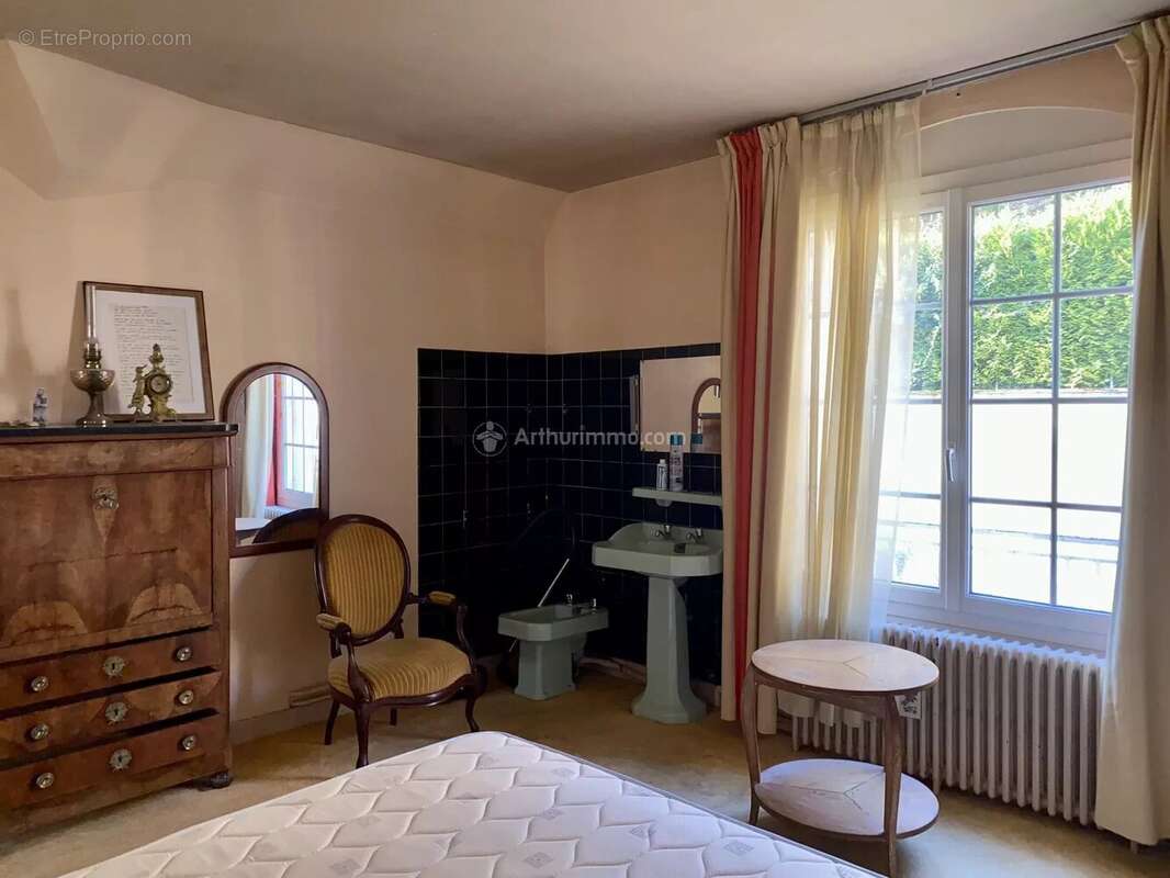 Maison à LA CHARTRE-SUR-LE-LOIR