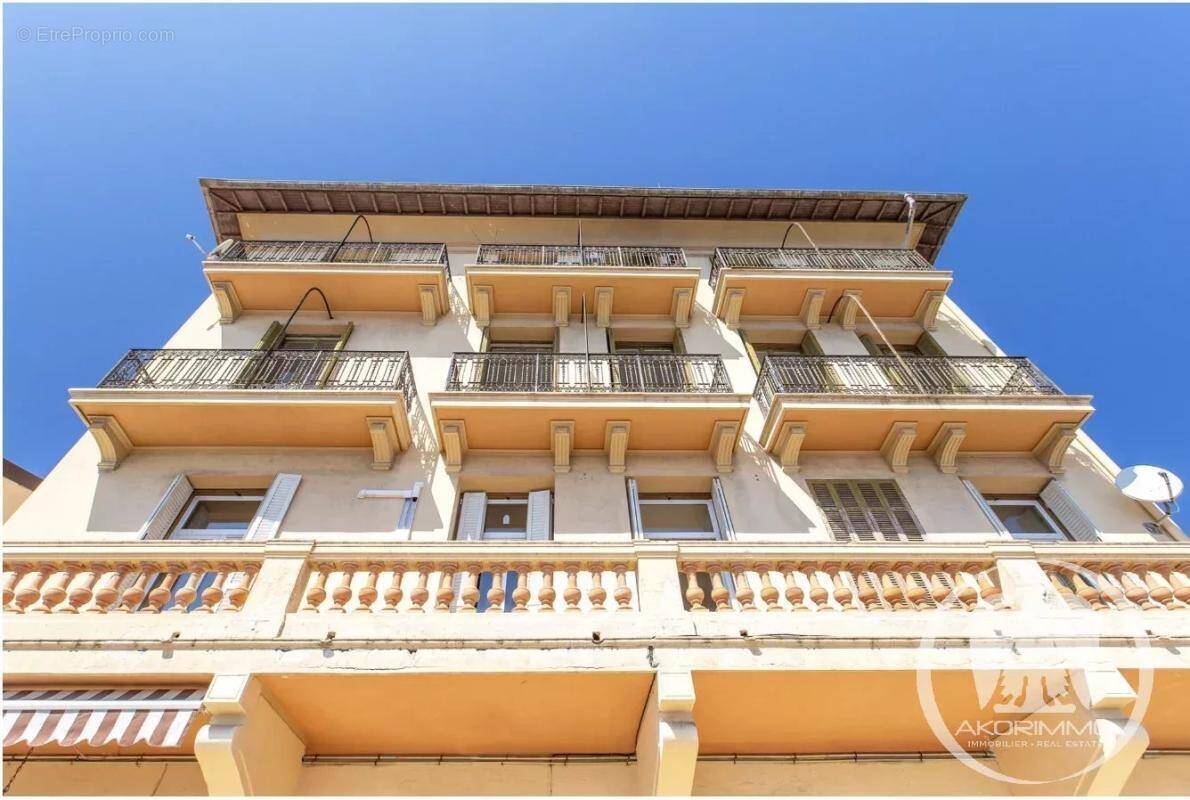 Appartement à ROQUEBRUNE-CAP-MARTIN