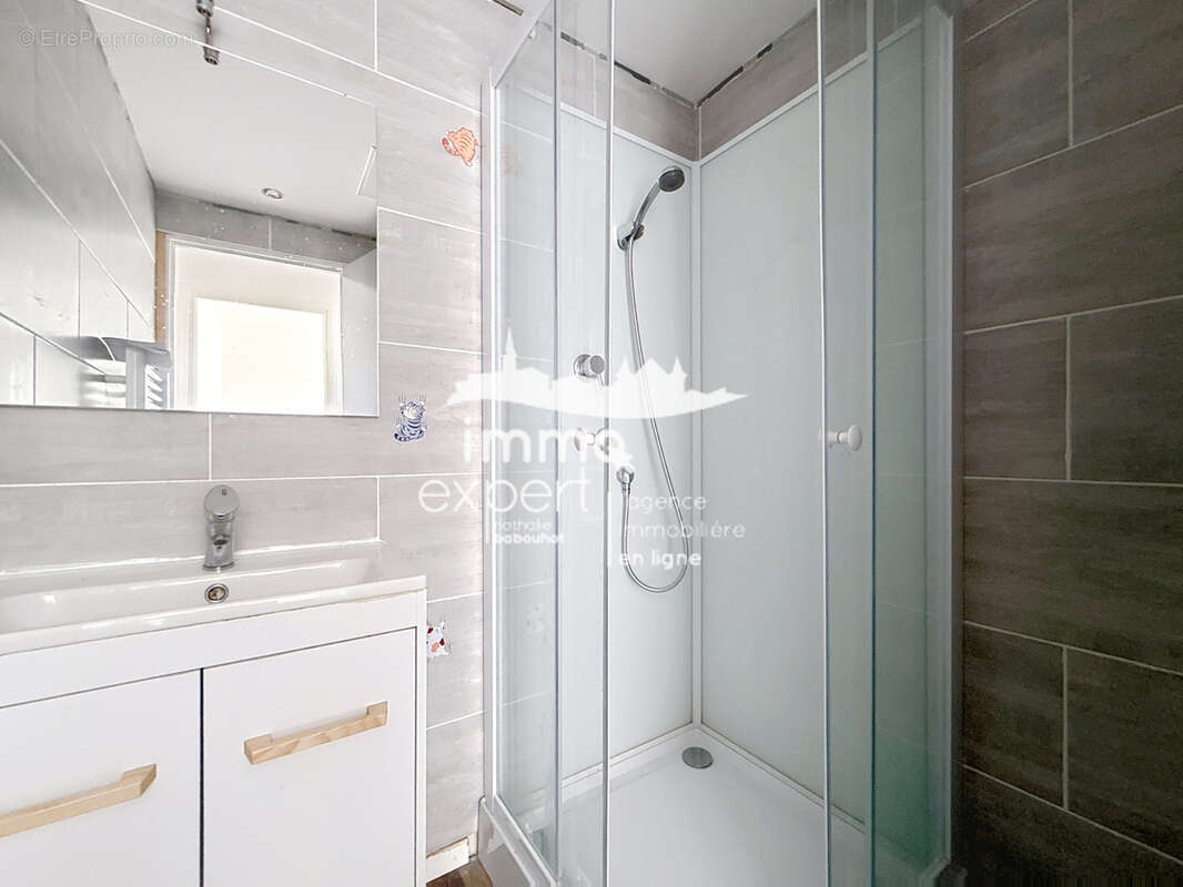 Appartement à MIRECOURT
