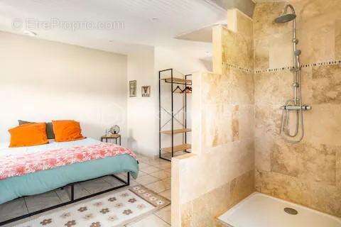 Maison à SAINT-QUENTIN-LA-POTERIE