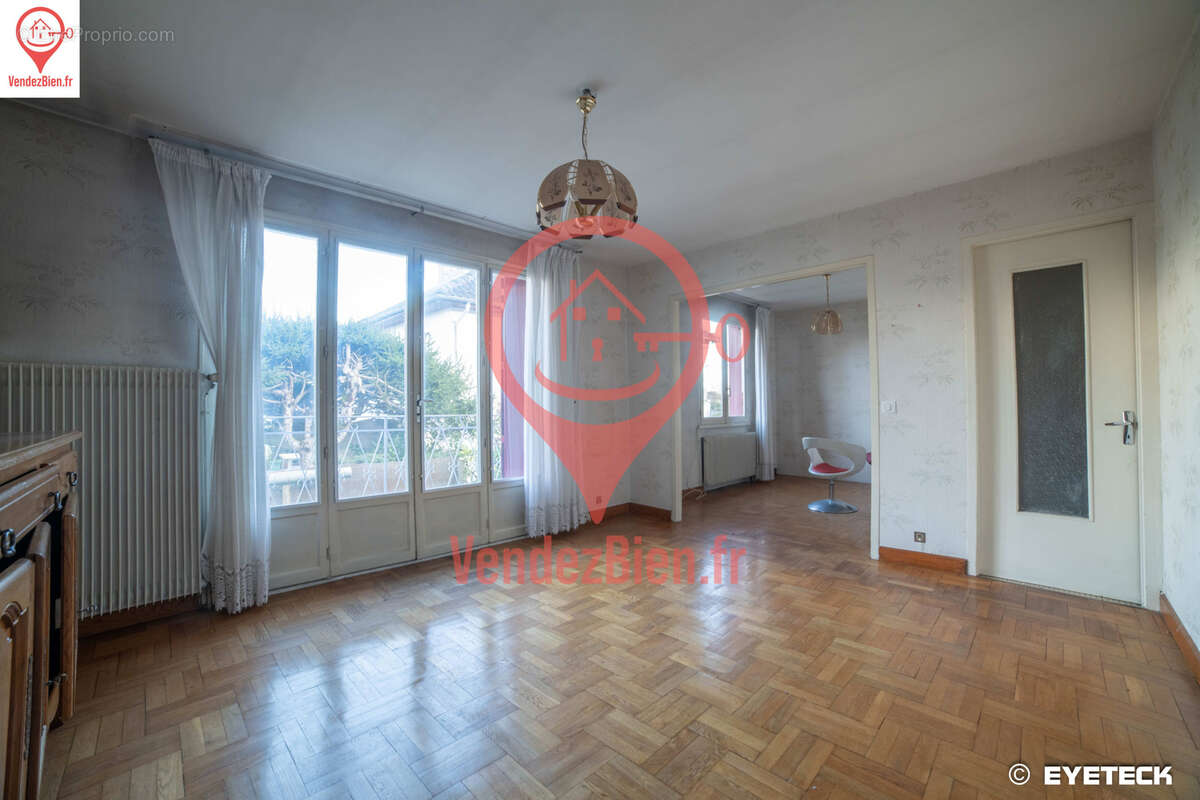 Maison à SAINT-DOULCHARD