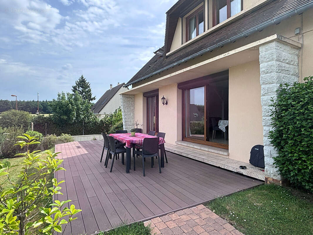Maison à AUBEVOYE