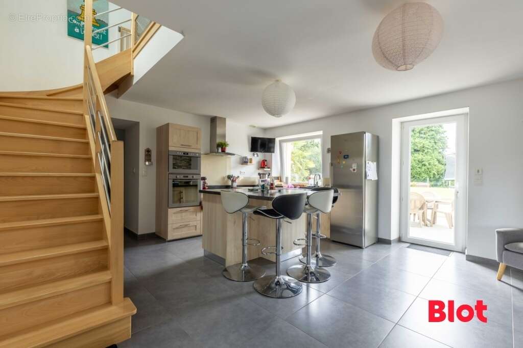 Maison à LA MEZIERE