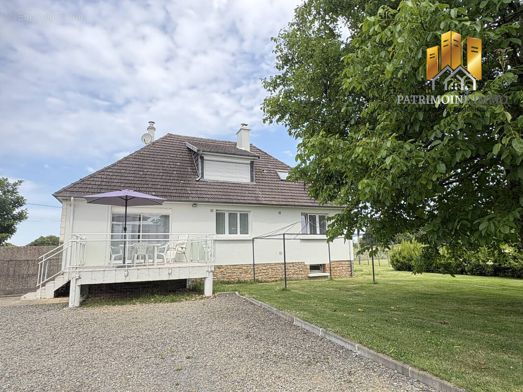 Maison à SAINT-SENIER-SOUS-AVRANCHES