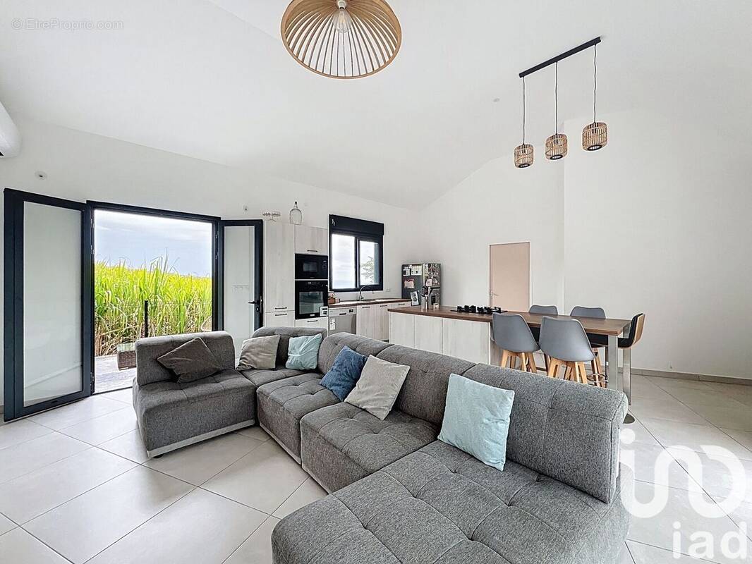 Photo 1 - Maison à SAINT-PIERRE