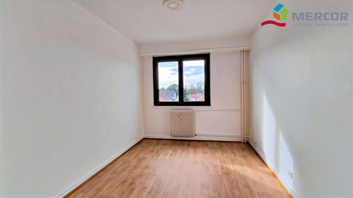 Chambre 1 - Appartement à OSTWALD