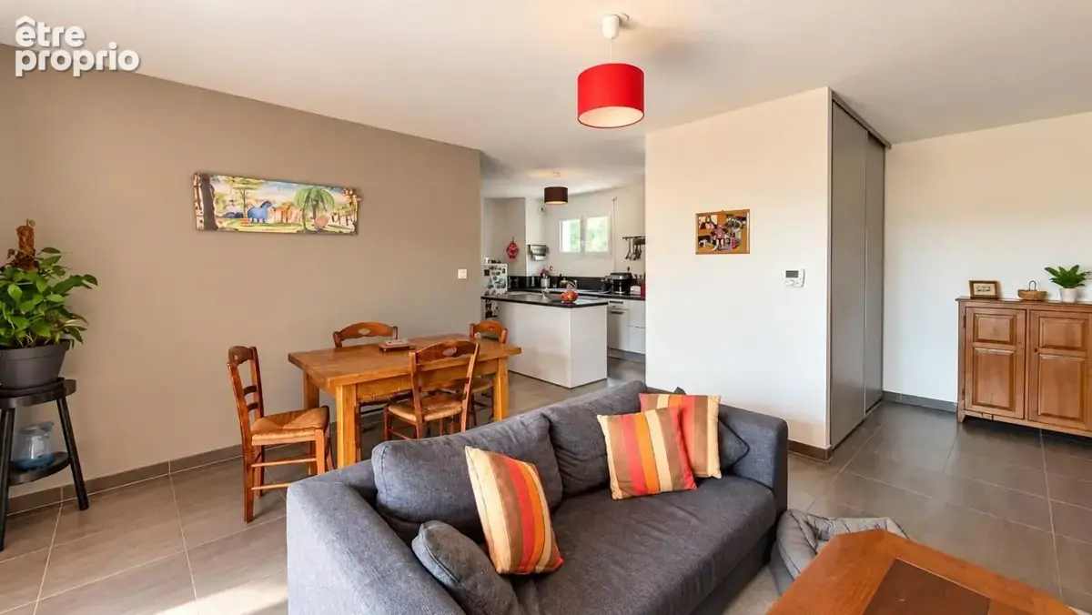 T3 de 74 m² avec jardin de 300 m² - photo 2