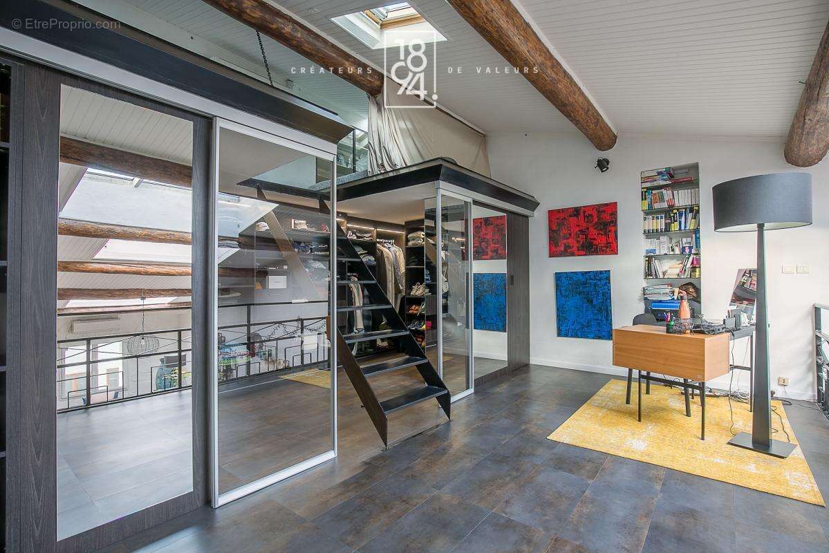 Appartement à MARSEILLE-7E