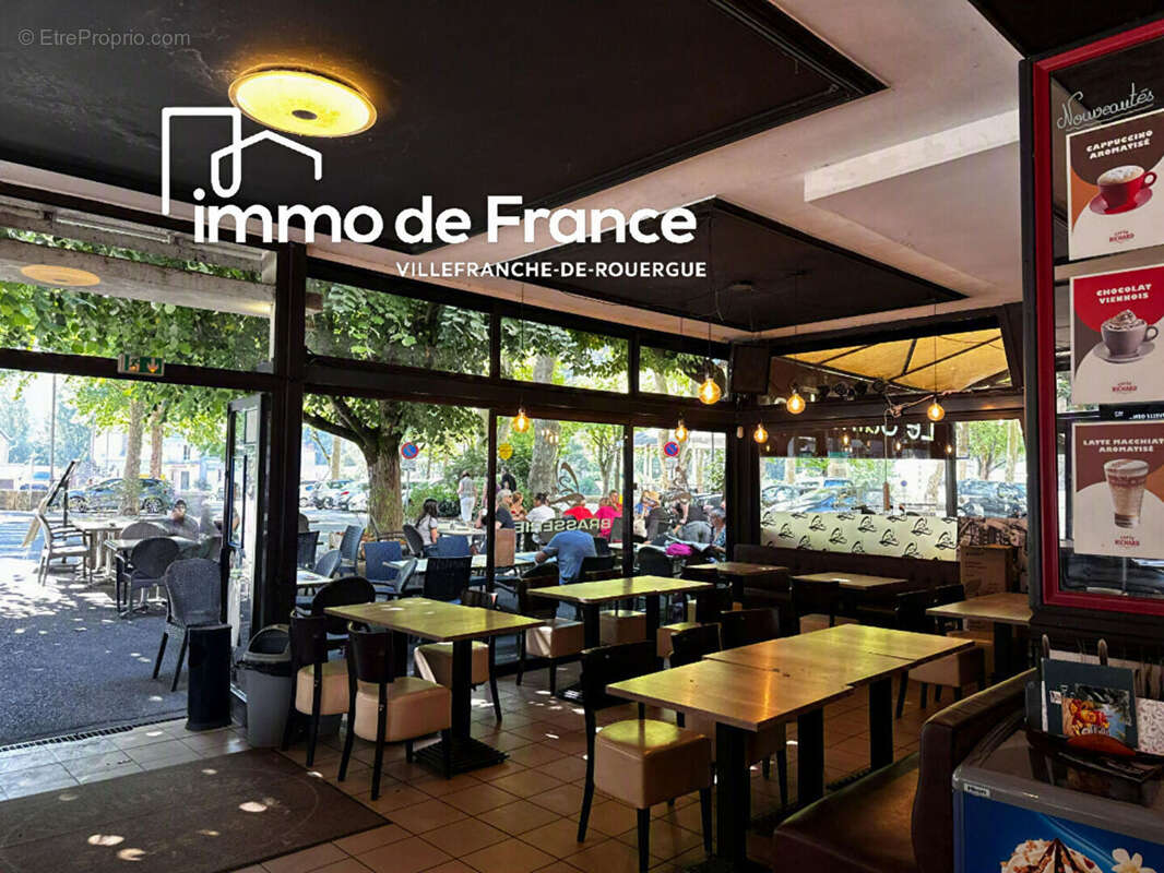 Immeuble 620 m² avec bar brasserie vendu avec licence IV,  cuisine, matériel et mobilier,, emplacement n°1 avec appartement de f - photo 8