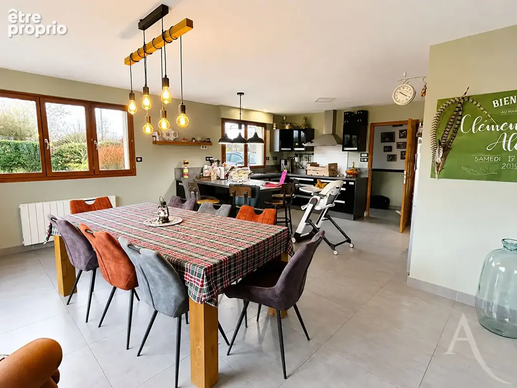 Maison d'exception 215 m² au sol - 4 chambres, dont une suite parentale avec balcon et piscine sur 1 200 m²215 m2 au sol - photo 4